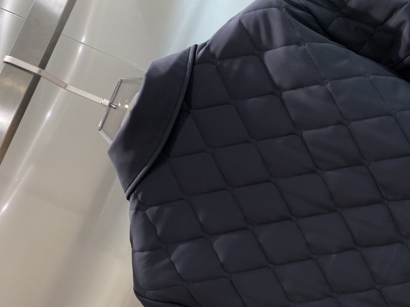 Bv*b*rry outwear